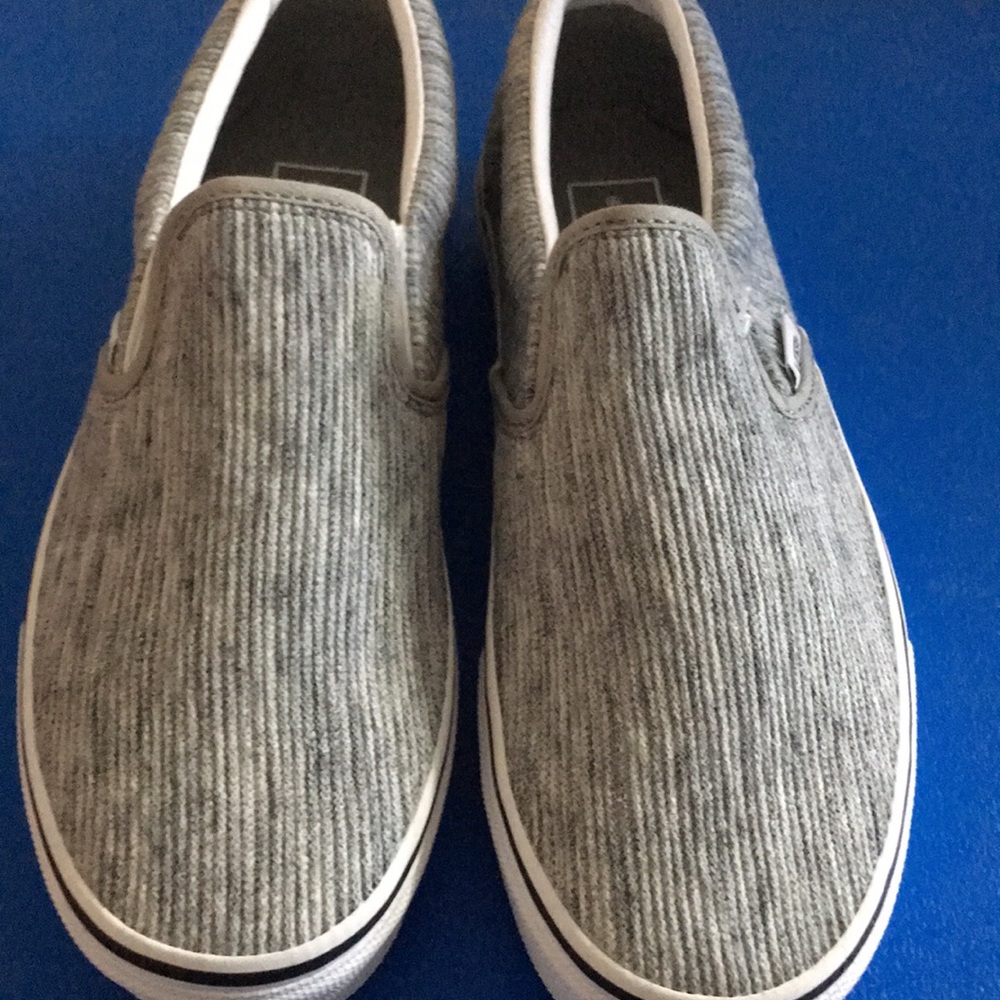 VANS (NEW) SIZE 7.5